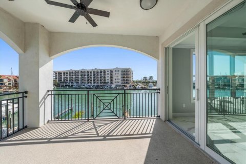 Condo in Clearwater, Florida, 3 bedrooms № 2195379 - photo 4