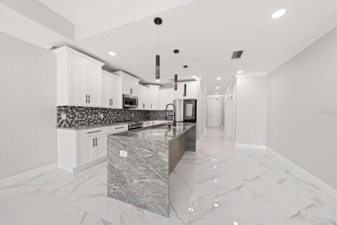 Condo in Clearwater, Florida, 3 bedrooms № 2195379 - photo 13