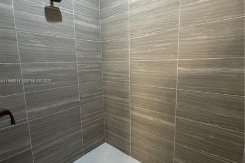 House in Lehigh Acres, Florida 4 bedrooms, 133.69 sq.m. № 2004237 - photo 16