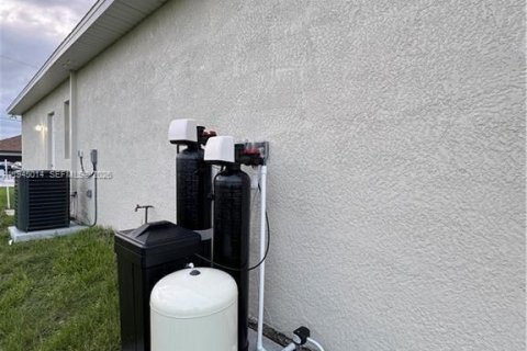 House in Lehigh Acres, Florida 4 bedrooms, 133.69 sq.m. № 2004237 - photo 21