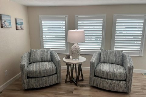 Villa ou maison à louer à Sarasota, Floride: 2 chambres, 87.42 m2 № 2125718 - photo 4