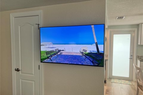 Villa ou maison à louer à Sarasota, Floride: 2 chambres, 87.42 m2 № 2125718 - photo 5
