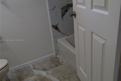 Купить виллу или дом в Хомстед, Флорида 3 спальни, № 1961893 - фото 25
