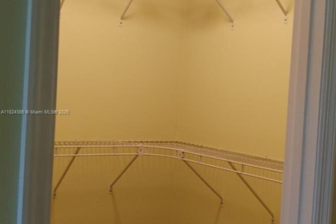 Купить виллу или дом в Хомстед, Флорида 3 спальни, № 1961893 - фото 23