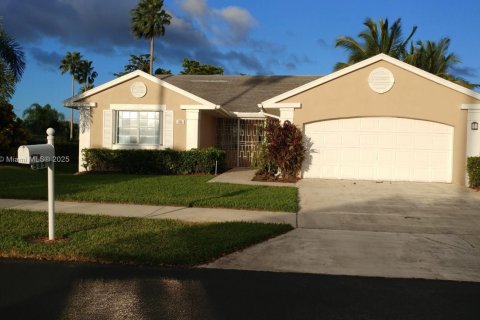 Купить виллу или дом в Хомстед, Флорида 3 спальни, № 1961893 - фото 2