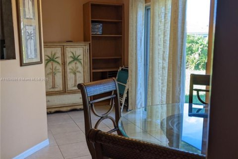 Купить виллу или дом в Хомстед, Флорида 3 спальни, № 1961893 - фото 9