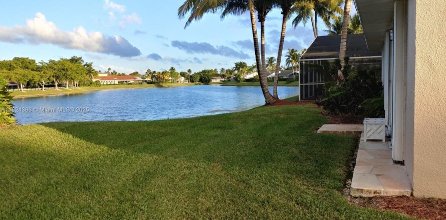 Дом в Хомстед, Флорида 3 спальни № 1961893