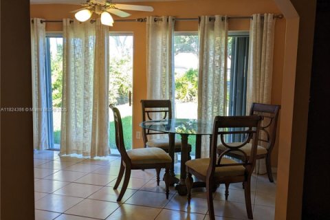 Купить виллу или дом в Хомстед, Флорида 3 спальни, № 1961893 - фото 8