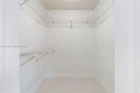 Купить виллу или дом в Лодерхилл, Флорида 3 спальни, 165.92м2, № 1992022 - фото 19