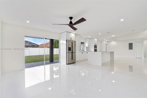 Купить виллу или дом в Лодерхилл, Флорида 3 спальни, 165.92м2, № 1992022 - фото 14