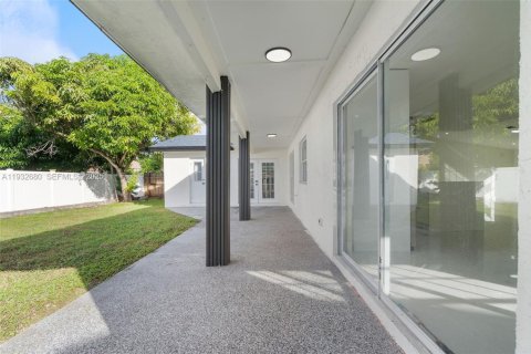 Купить виллу или дом в Лодерхилл, Флорида 3 спальни, 165.92м2, № 1992022 - фото 26