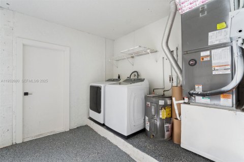 Купить виллу или дом в Лодерхилл, Флорида 3 спальни, 165.92м2, № 1992022 - фото 29