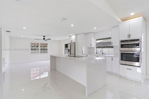 Купить виллу или дом в Лодерхилл, Флорида 3 спальни, 165.92м2, № 1992022 - фото 6