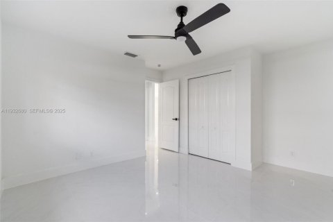 Купить виллу или дом в Лодерхилл, Флорида 3 спальни, 165.92м2, № 1992022 - фото 23