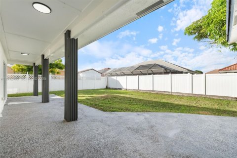 Купить виллу или дом в Лодерхилл, Флорида 3 спальни, 165.92м2, № 1992022 - фото 25