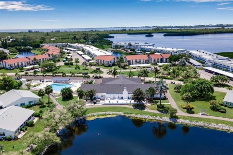 Condo in Bradenton, Florida, 2 bedrooms  № 2150166 - photo 28