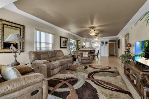 Condo in Bradenton, Florida, 2 bedrooms  № 2150166 - photo 6