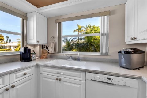Condo in Bradenton, Florida, 2 bedrooms  № 2150166 - photo 14