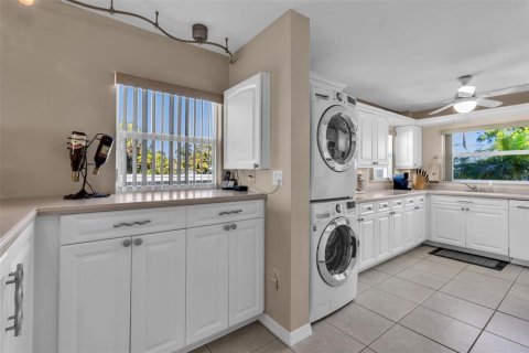 Condo in Bradenton, Florida, 2 bedrooms  № 2150166 - photo 15