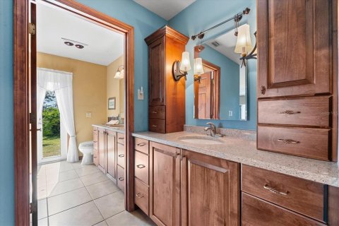 House in Venice, Florida 4 bedrooms, 231.33 sq.m. № 1567381 - photo 16