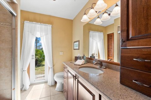 House in Venice, Florida 4 bedrooms, 231.33 sq.m. № 1567381 - photo 17