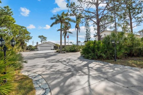 House in Venice, Florida 4 bedrooms, 231.33 sq.m. № 1567381 - photo 4