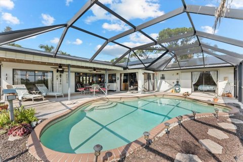 House in Venice, Florida 4 bedrooms, 231.33 sq.m. № 1567381 - photo 11
