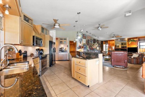 House in Venice, Florida 4 bedrooms, 231.33 sq.m. № 1567381 - photo 27