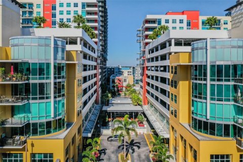 Condo in Tampa, Florida, 2 bedrooms  № 2196093