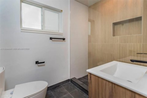 Townhouse in Oakland Park, Florida 2 bedrooms, 90.39 sq.m. № 1982906 - photo 9