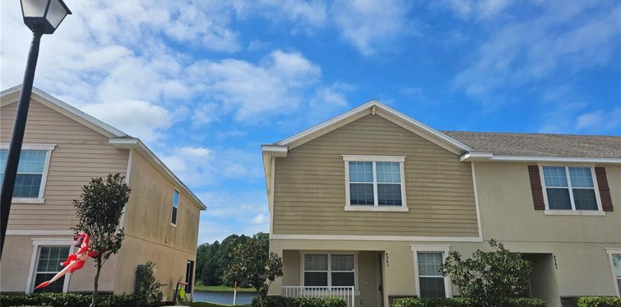 Touwnhouse à Wesley Chapel, Floride 3 chambres, 153.29 m2 № 2425534