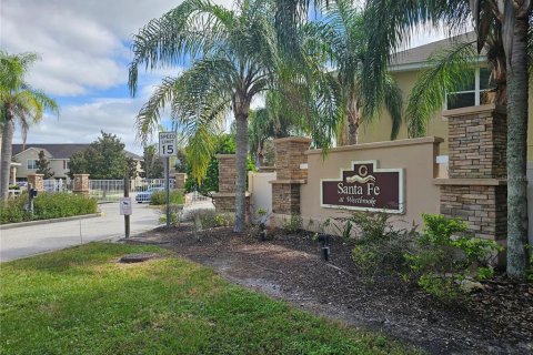 Touwnhouse à louer à Wesley Chapel, Floride: 3 chambres, 153.29 m2 № 2425534 - photo 3