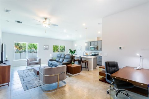 House in Port Charlotte, Florida 3 bedrooms, 125.51 sq.m. № 1443886 - photo 4