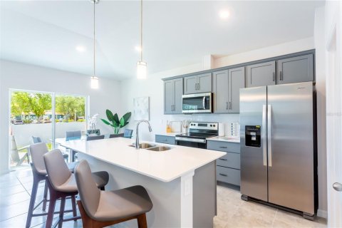 House in Port Charlotte, Florida 3 bedrooms, 125.51 sq.m. № 1443886 - photo 6