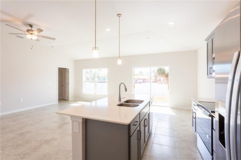 House in Port Charlotte, Florida 3 bedrooms, 125.51 sq.m. № 1443886 - photo 29