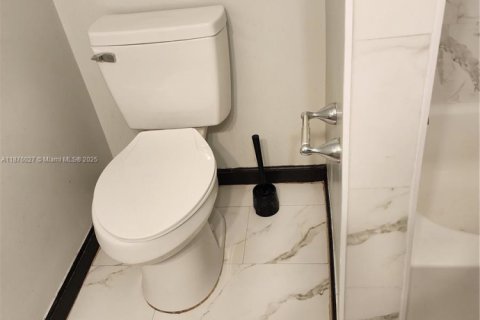 Casa en alquiler en Lauderhill, Florida, 4 dormitorios, 199 m2 № 1926907 - foto 8