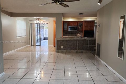 Casa en alquiler en Lauderhill, Florida, 4 dormitorios, 199 m2 № 1926907 - foto 16