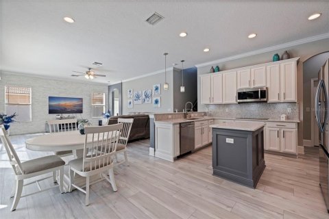 Villa ou maison à vendre à New Port Richey, Floride: 5 chambres, 335.56 m2 № 2234434 - photo 15