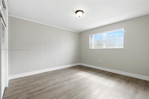 House in Miramar, Florida 4 bedrooms, 207.54 sq.m. № 1834049 - photo 19