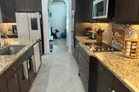Villa ou maison à vendre à New Port Richey, Floride: 5 chambres, 389.63 m2 № 2406613 - photo 10