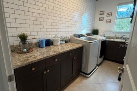 Villa ou maison à vendre à New Port Richey, Floride: 5 chambres, 389.63 m2 № 2406613 - photo 21