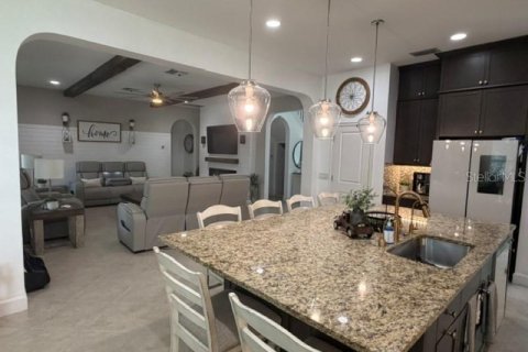 Villa ou maison à vendre à New Port Richey, Floride: 5 chambres, 389.63 m2 № 2406613 - photo 9