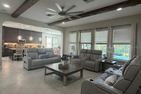 Villa ou maison à vendre à New Port Richey, Floride: 5 chambres, 389.63 m2 № 2406613 - photo 5