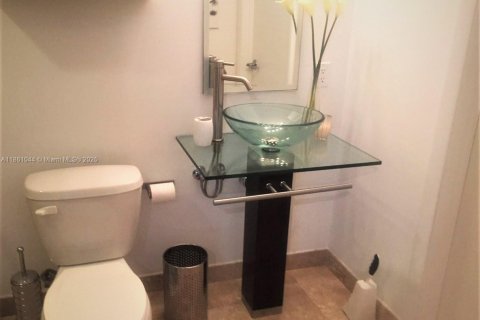 Copropriété à louer à Miami, Floride: 2 chambres, 95.69 m2 № 1890258 - photo 11