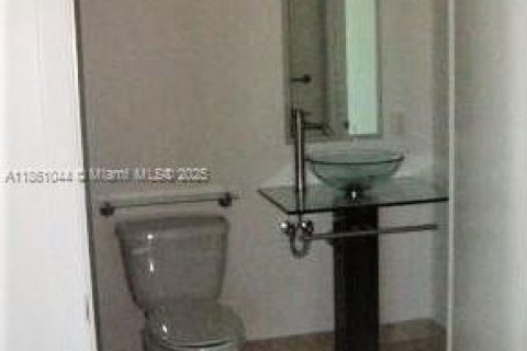 Condominio en alquiler en Miami, Florida, 2 dormitorios, 95.69 m2 № 1890258 - foto 10