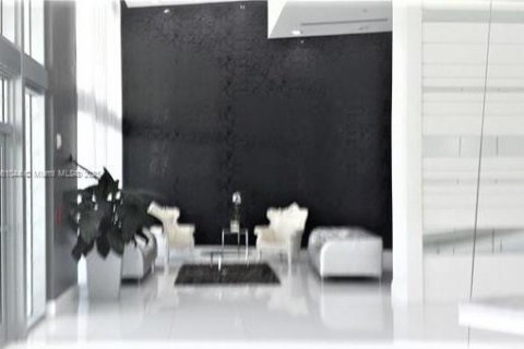Condominio en alquiler en Miami, Florida, 2 dormitorios, 95.69 m2 № 1890258 - foto 23