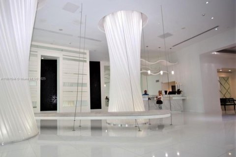 Condominio en alquiler en Miami, Florida, 2 dormitorios, 95.69 m2 № 1890258 - foto 20