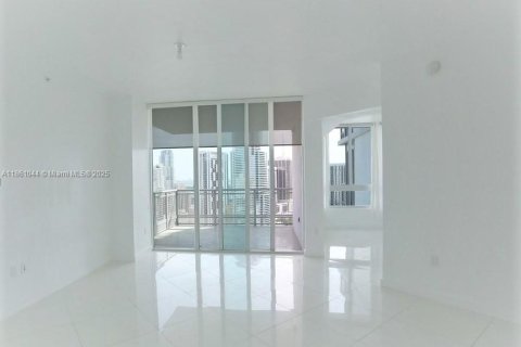 Condominio en alquiler en Miami, Florida, 2 dormitorios, 95.69 m2 № 1890258 - foto 2