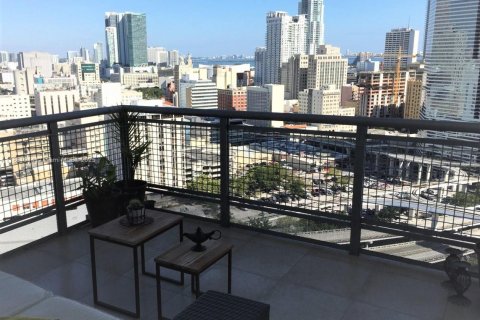 Condominio en alquiler en Miami, Florida, 2 dormitorios, 95.69 m2 № 1890258 - foto 4