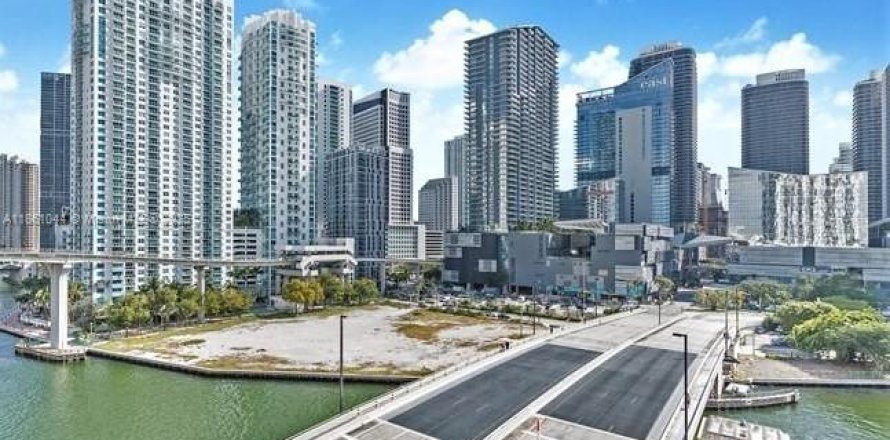 Condominio en Miami, Florida, 2 dormitorios № 1890258